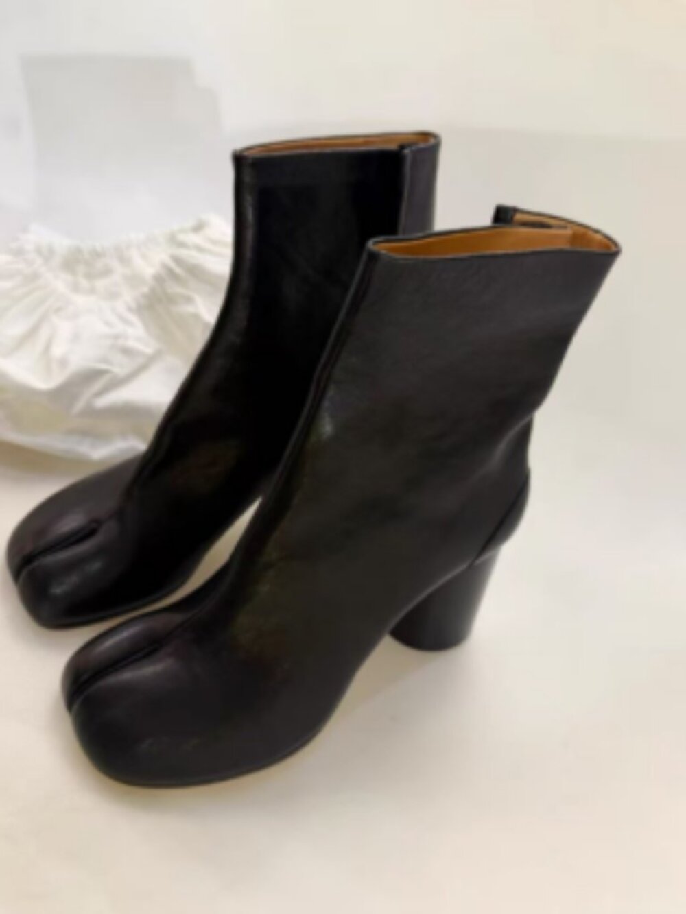 Maison Margiela Tabi Split-Toe Block Heel Ankle Boots | Size 38 (US 8)